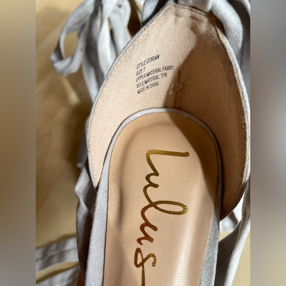 Lulu’s Dorian Lace-Up Platform - Picture 5 of 5